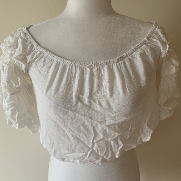LF ruffled sleeve crop top size M NWT - Picture 4 of 15